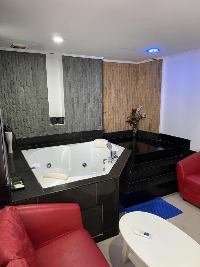 Galaxy Suites Pattaya Exterior photo